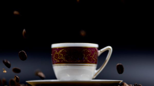 Brasil espera colheita recorde de café, mas com queda em grãos premium por causa das chuvas - Sputnik Brasil
