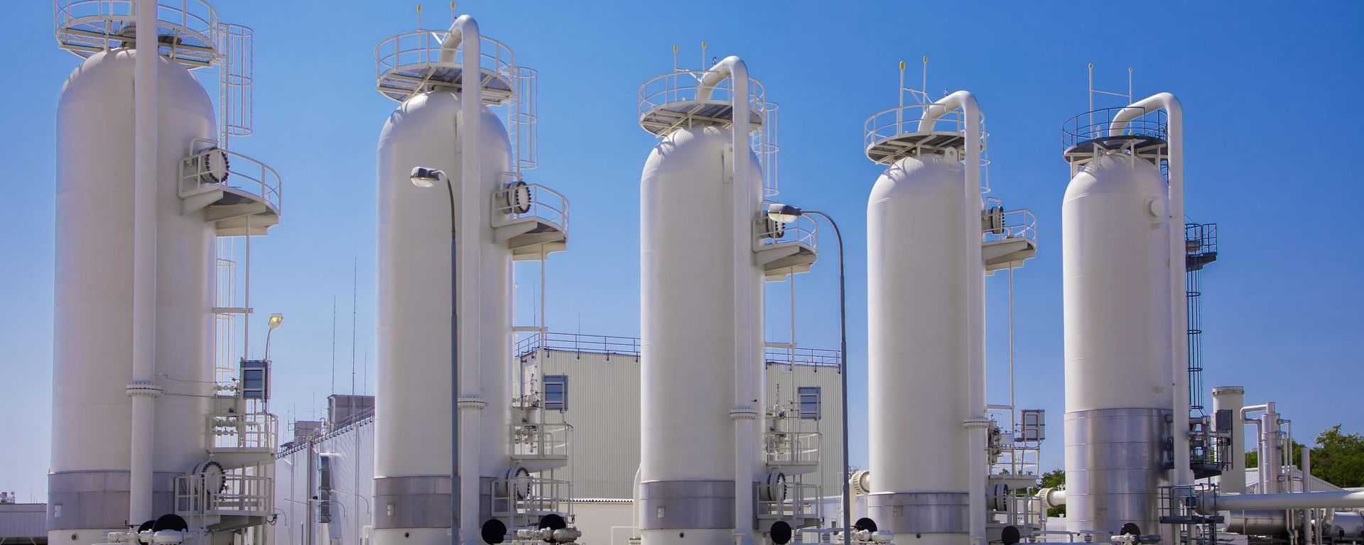 Baumgarten é o centro de distribuição de gás da Europa Central. O centro de distribuição de gás de Baumgarten está entre os três maiores centros de distribuição de gás da Europa servindo como uma plataforma internacional para o comércio de gás e, entre outras funções, gerencia o trânsito de gás russo - Sputnik Brasil, 1920, 26.08.2026