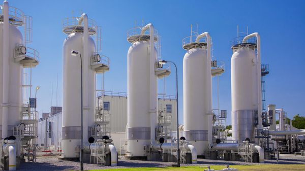 Baumgarten é o centro de distribuição de gás da Europa Central. O centro de distribuição de gás de Baumgarten está entre os três maiores centros de distribuição de gás da Europa servindo como uma plataforma internacional para o comércio de gás e, entre outras funções, gerencia o trânsito de gás russo - Sputnik Brasil