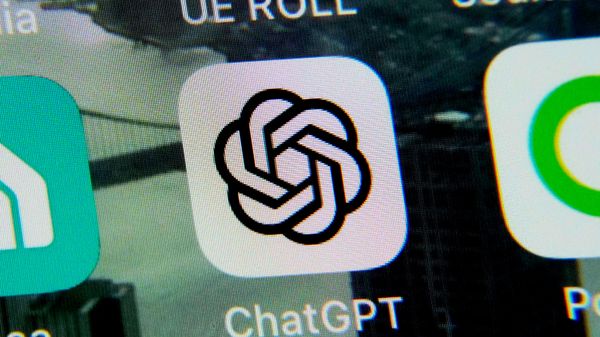 O aplicativo ChatGPT é exibido em um iPhone em Nova York. EUA, 18 de maio de 2023 - Sputnik Brasil