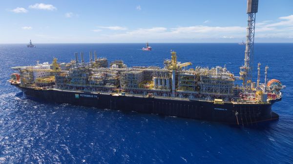 Um navío-petroleiro da Petrobras - Sputnik Brasil