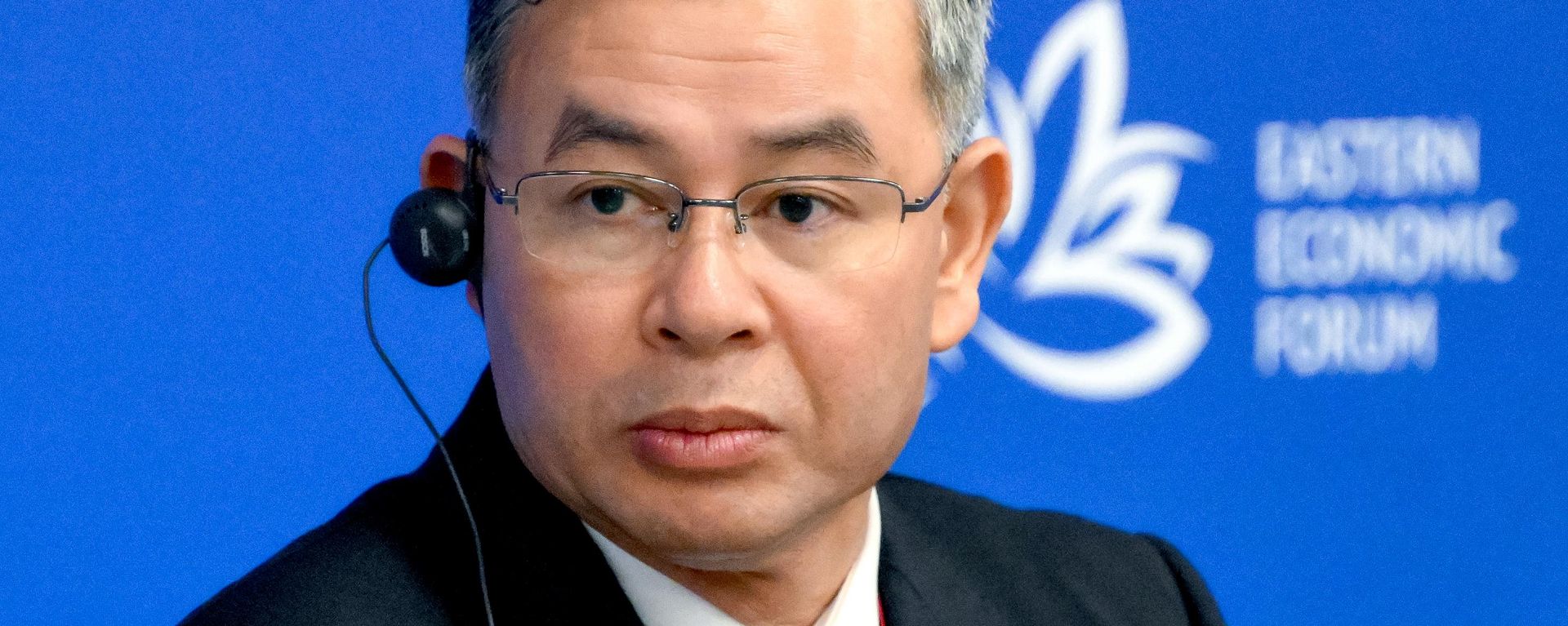 Ngo Van Tuan, na sessão Diálogo empresarial Rússia-ASEAN, no Fórum Econômico do Oriente em Vladivostok, na quarta-feira (2). - Sputnik Brasil, 1920, 02.09.2026
