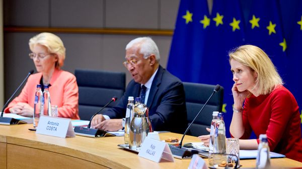 Ursula von der Leyen, António Costa e Kaja Kallas - Sputnik Brasil