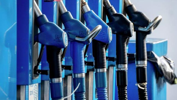 Conflito no Irã leva preço do diesel nos EUA a nível recorde - Sputnik Brasil