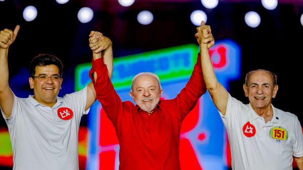 Rafael Fonteles, governador do Piauí, o presidente Luiz Inácio Lula da Silva e Marcelo de Castro, candidato ao Senado. - Sputnik Brasil