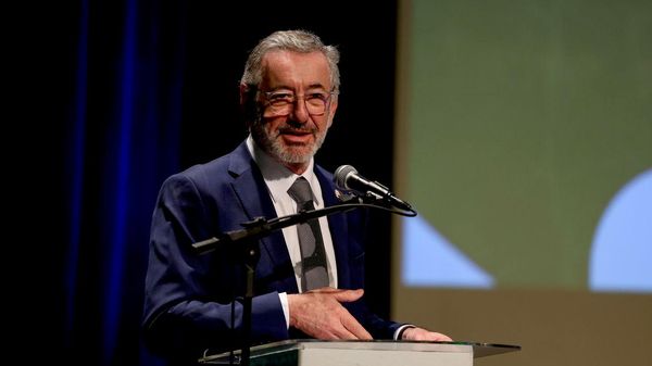 O ministro do Desenvolvimento, Indústria, Comércio e Serviços, Márcio Elias Rosa, durante discurso em evento - Sputnik Brasil