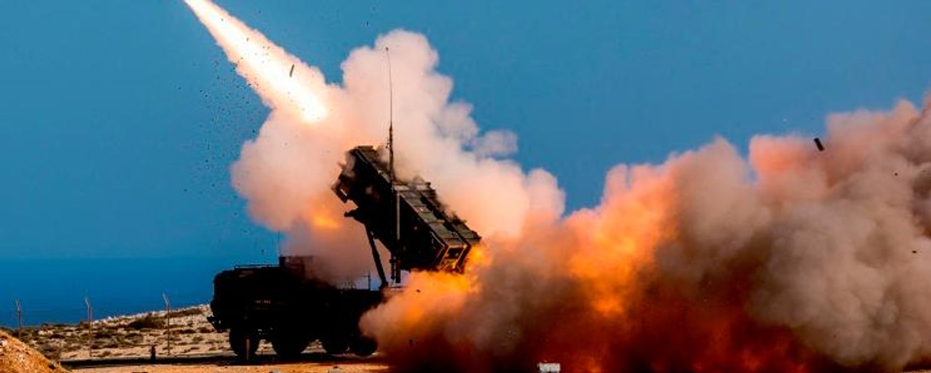 Um sistema de defesa antiaérea Patriot em ação - Sputnik Brasil, 1920, 12.10.2026