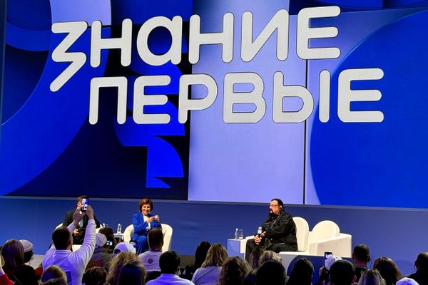 Ator Steven Seagal no Festival Internacional da Juventude  - Sputnik Brasil