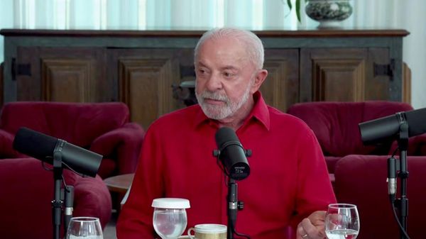 O presidente brasileiro Luiz Inácio Lula da Silva durante entrevista ao canal e podcast Desce a Letra Show, 16 de setembro de 2026 - Sputnik Brasil