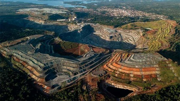 Única planta de extração de terras raras do Brasil em Minaçu (GO) foi adquirida por uma companhia norte-americana Única planta de extração de terras raras do Brasil em Minaçu (GO) foi adquirida por uma companhia norte-americana - Sputnik Brasil
