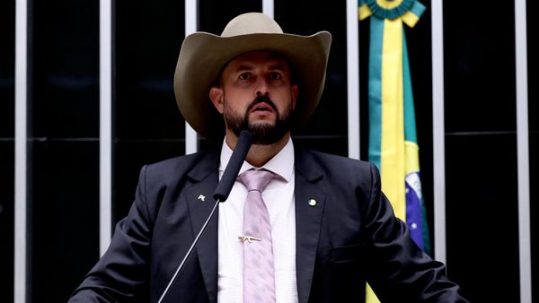 O deputado federal Zé Trovão (PL-SC) durante sessão deliberativa na Câmara, em 17 de junho de 2026 - Sputnik Brasil