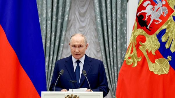 O presidente Vladimir Putin entregou condecorações estatais no Kremlin - Sputnik Brasil