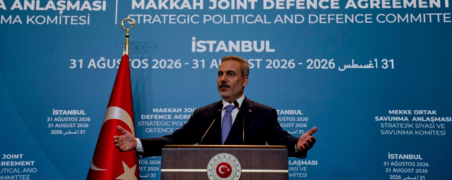 O ministro das Relações Exteriores da Turquia, Hakan Fidan, durante coletiva de imprensa em Istambul, na Turquia, em 31 de agosto de 2026 - Sputnik Brasil, 1920, 19.09.2026