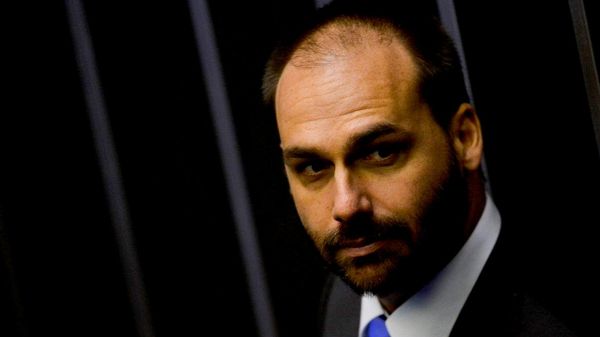 Governo oficializa desligamento de Eduardo Bolsonaro dos quadros da PF - Sputnik Brasil