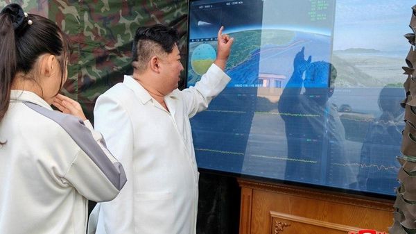 🪖 Kim Jong-un supervisiona teste de novo sistema de armas norte-coreano - Sputnik Brasil