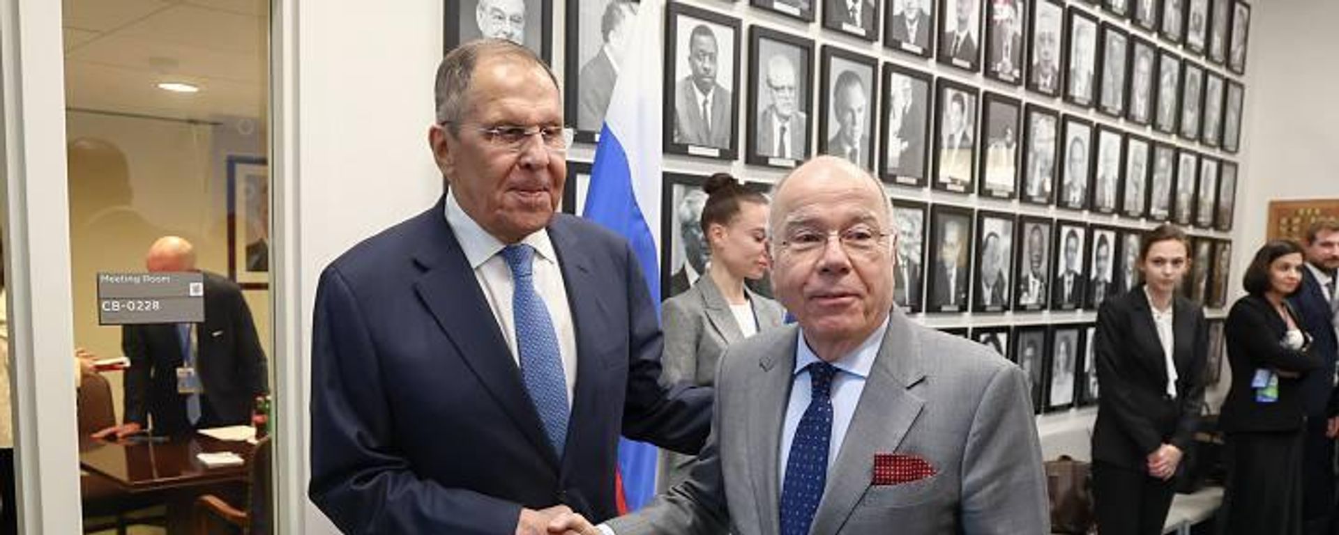 Ministros das Relações Exteriores da Rússia, Sergei Lavrov, e do Brasil, Mauro Viera, após reunião bilateral em Nova York. 23 de setembro de 2026 - Sputnik Brasil, 1920, 23.09.2026