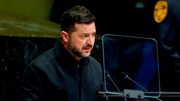 O discurso do atual líder ucraniano, Vladimir Zelensky, no pódio da 81ª sessão da Assembleia Geral da Organização das Nações Unidas (ONU). - Sputnik Brasil