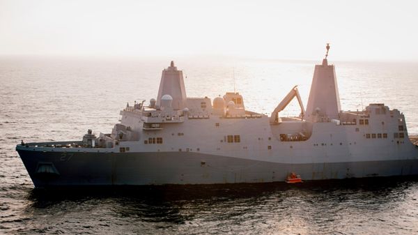 Navio de guerra dos EUA - Sputnik Brasil