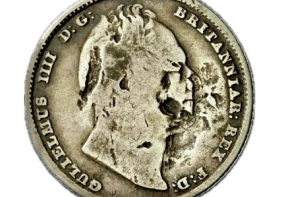 Fotos em close-up de uma moeda britânica de 1834 - Sputnik Brasil