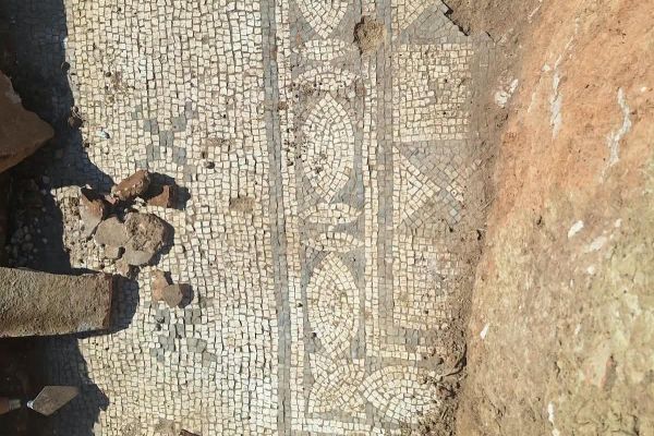 Mosaico do século IV d.C., EM Qesarat, Albânia Mosaico do século IV d.C., EM Qesarat, Albânia - Sputnik Brasil