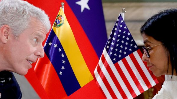 A presidente interina da Venezuela, Delcy Rodríguez, e o secretário de Energia dos Estados Unidos, Chris Wright, durante encontro em Caracas. Venezuela, 2 de setembro de 2026 - Sputnik Brasil