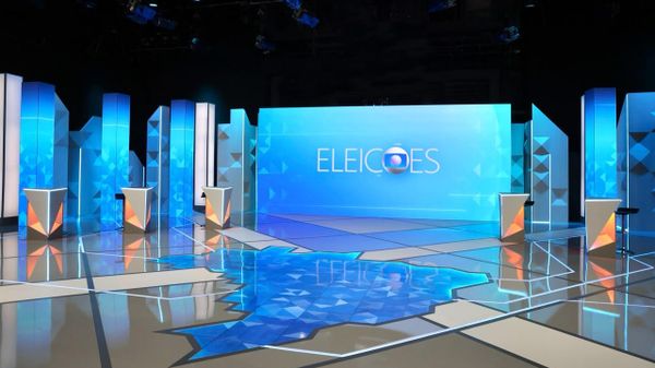 Estúdio da Globo, onde aconteceria o debate entre presidenciáveis, ficou vazio após cancelamento do evento, em 1º de outubro de 2026 - Sputnik Brasil