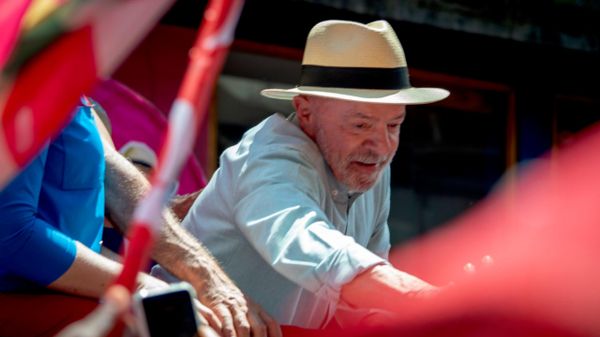 Presidente Luiz Inácio Lula da Silva (PT) durante último ato de campanha no primeiro turno das eleições. São Paulo, 3 de outubro de 2026 - Sputnik Brasil