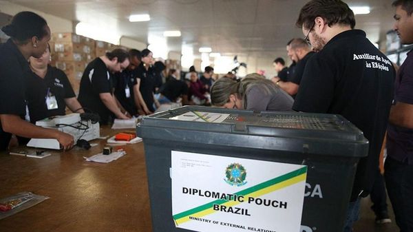 Voto no exterior tem Lula à frente em 4 países Voto no exterior tem Lula à frente em 4 países - Sputnik Brasil