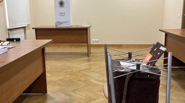 Portões abertos para a votação Portões abertos para a votação - Sputnik Brasil