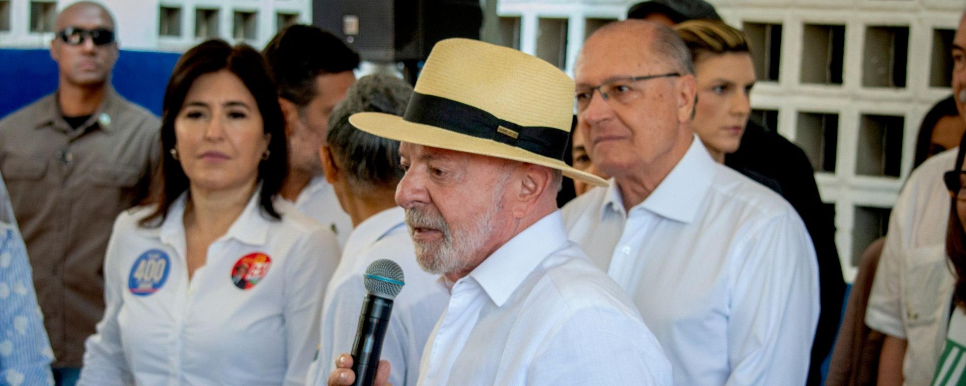 O presidente da República, Luiz Inácio Lula da Silva, falou com a imprensa após votar em São Bernardo do Campo (SP), neste domingo (4) - Sputnik Brasil, 1920, 04.10.2026