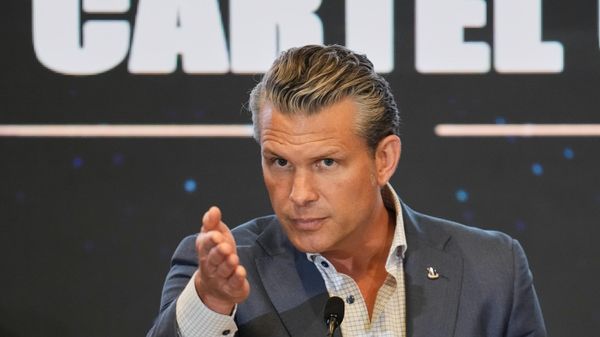 O secretário de Defesa dos EUA, Pete Hegseth, discursa no Fórum da Coalizão das Américas contra os Cartéis (A3C). Cidade do Panamá, 12 de agosto de 2026 - Sputnik Brasil