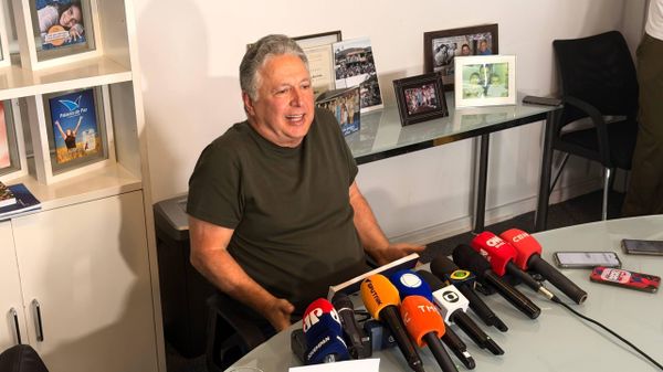 Anthony Garotinho (Republicanos), candidato a governador no Rio de Janeiro, durante coletiva de imprensa. Rio de Janeiro, 7 de outubro de 2026 - Sputnik Brasil