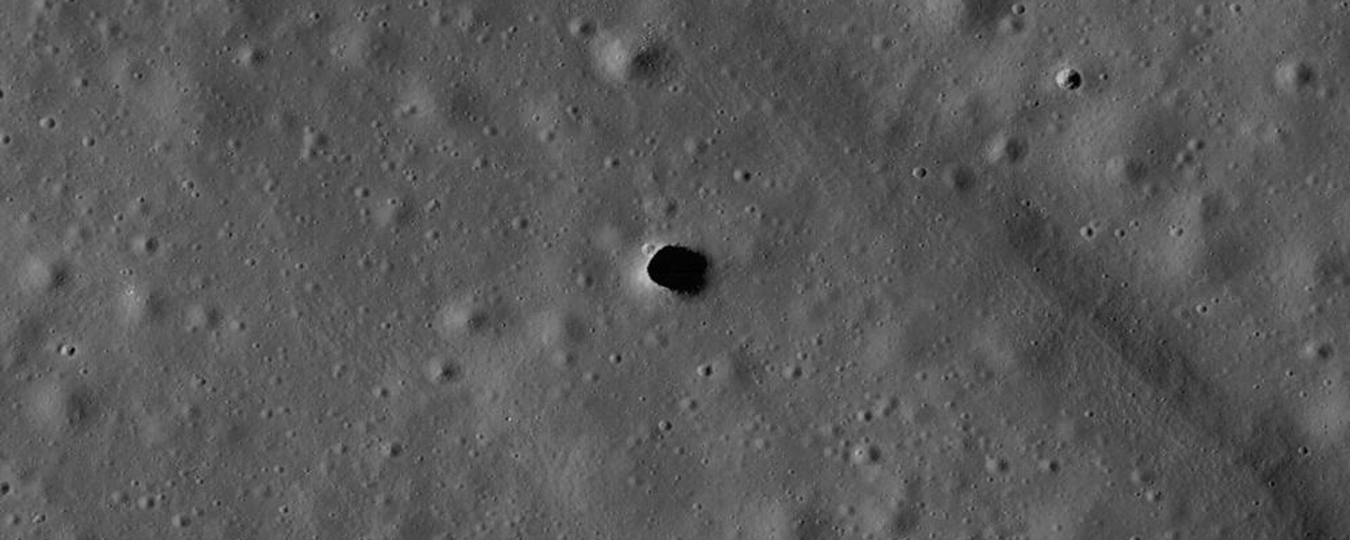 A cratera Marius Hills na superfície lunar A cratera Marius Hills na superfície lunar - Sputnik Brasil, 1920, 09.10.2026