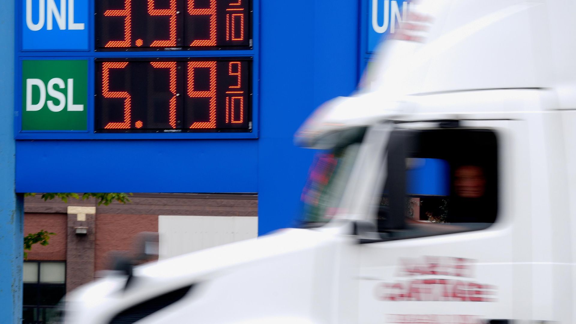 Preços do diesel são exibidos em um posto de gasolina em Minneapolis, 4 de setembro de 2026 - Sputnik Brasil, 1920, 10.10.2026
