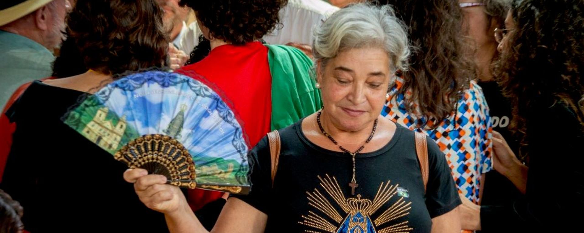 Devota da Nossa Senhora Aparecida,  padroeira do Brasil, celebrada dia 12 de outubro. - Sputnik Brasil, 1920, 12.10.2026