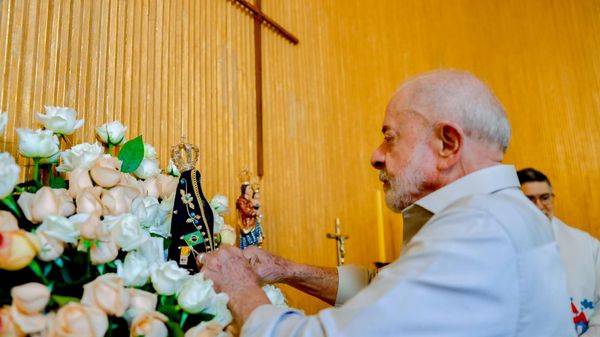 Presidente da República, Luiz Inácio Lula da Silva, durante Missa em homenagem a Nossa Senhora Aparecida, realizada na Capela do Palácio da Alvorada, em Brasília - DF, 12 de outubro de 2026 - Sputnik Brasil