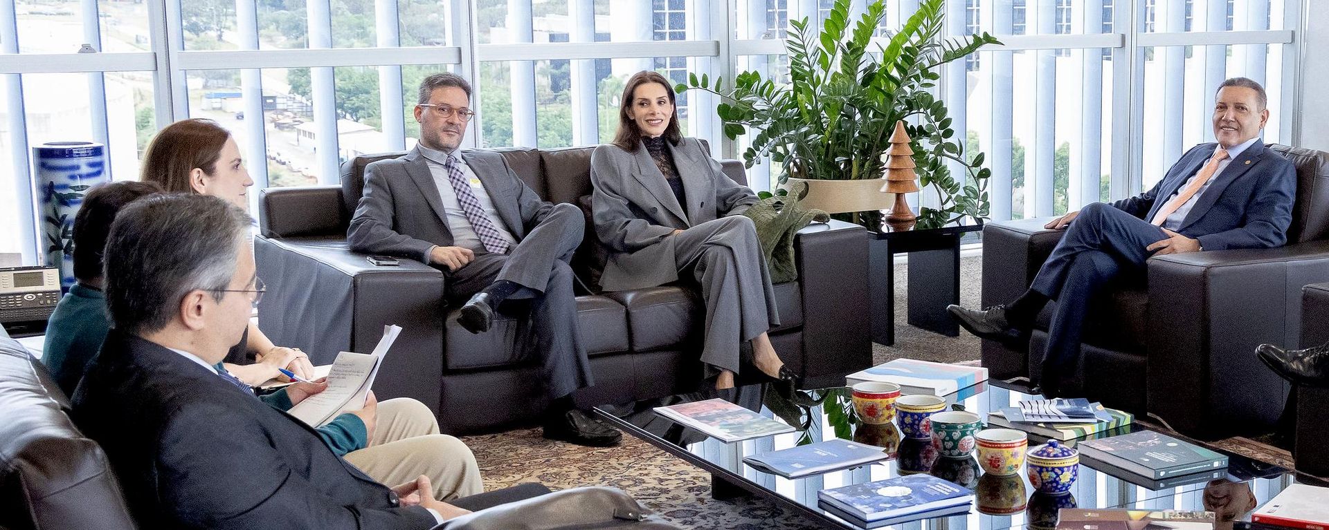 Presidente do TSE em audiência com representantes da Meta sobre desinformação nas redes sociais nas eleições, em 18 de outubro de 2026 - Sputnik Brasil, 1920, 15.10.2026