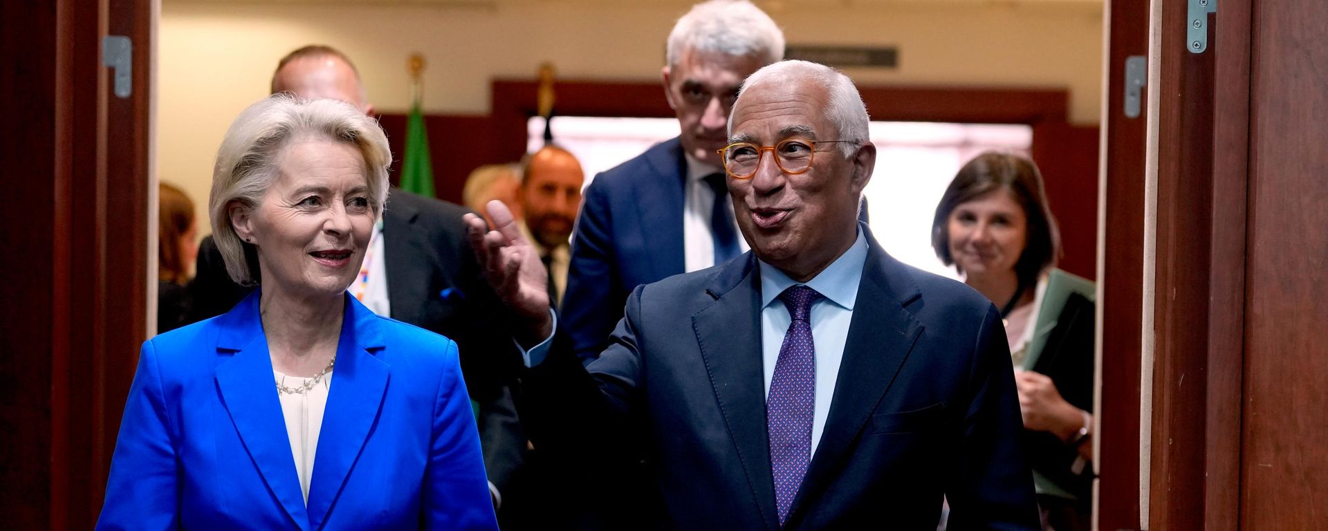 O presidente do Conselho Europeu, Antônio Costa, e a presidente da Comissão Europeia, Ursula von der Leyen. - Sputnik Brasil, 1920, 16.10.2026
