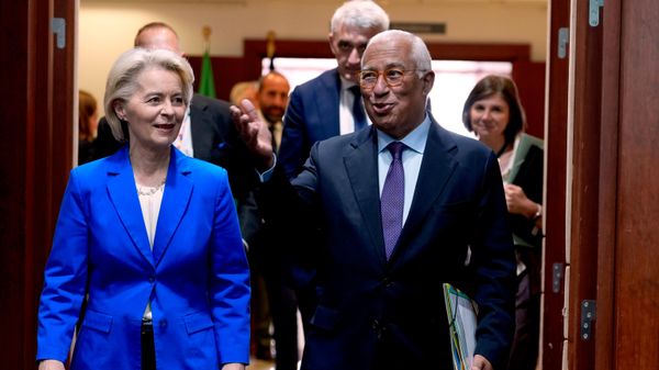 O presidente do Conselho Europeu, Antônio Costa, e a presidente da Comissão Europeia, Ursula von der Leyen. - Sputnik Brasil