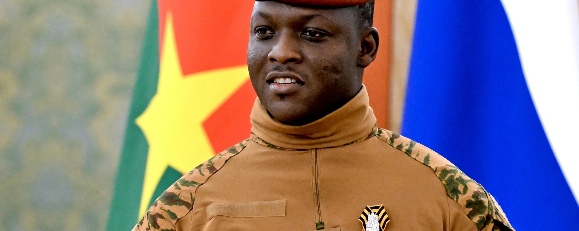 O presidente de Burkina Faso, Ibrahim Traoré, na chegada ao Kremlin - Sputnik Brasil, 1920, 16.10.2026