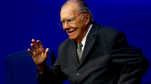 O ex-presidente José Sarney durante aparição pública em evento - Sputnik Brasil