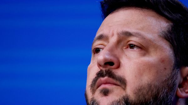 O líder ucraniano Vladimir Zelensky durante coletiva de imprensa na cúpula da União Europeia, em Bruxelas. Bélgica, 16 de outubro de 2026 - Sputnik Brasil