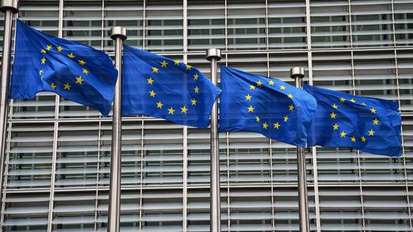 A UE teria uma política 'ambivalente e ansiosa' em relação ao Ártico - Sputnik Brasil