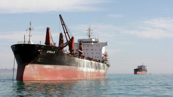 Navios de carga no golfo Pérsico - Sputnik Brasil
