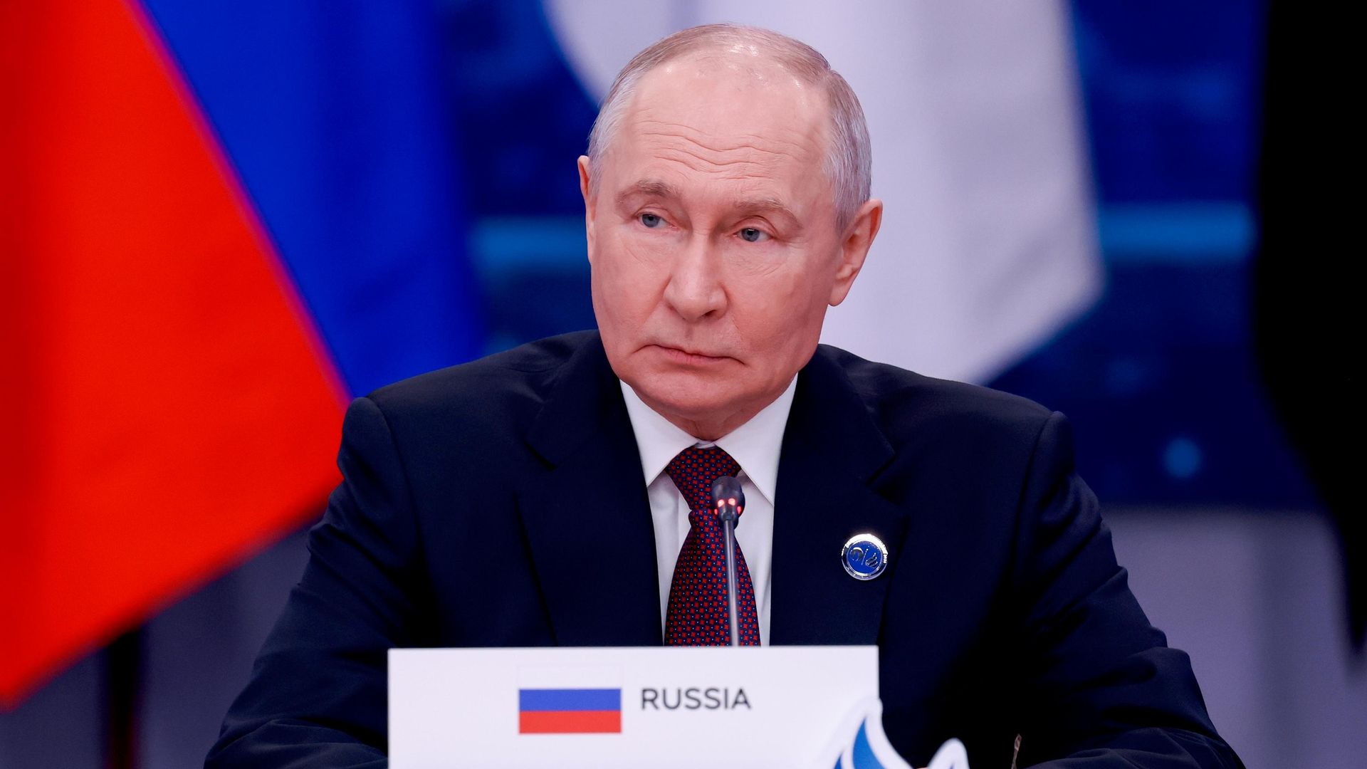 Rejeição ao gás russo prejudica indústria e economia europeias, diz Putin Rejeição ao gás russo prejudica indústria e economia europeias, diz Putin - Sputnik Brasil, 1920, 27.10.2026