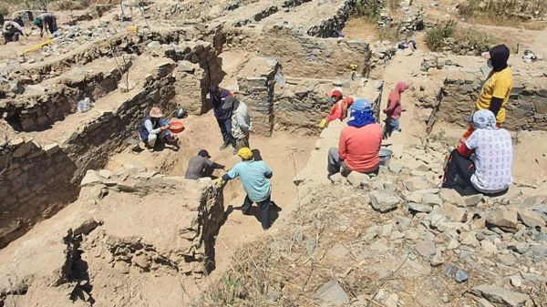 Túmulo de criança importante é descoberto em templo antigo no Peru - Sputnik Brasil