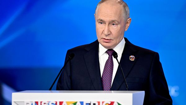 Putin discursa na cúpula Rússia-África - Sputnik Brasil
