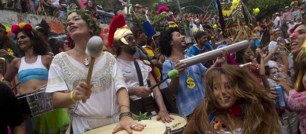 Bloco Céu na Terra Desfila em Santa Teresa - Sputnik Brasil