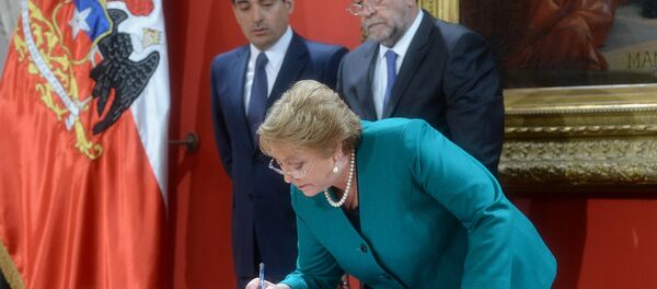 Presidenta do Chile, Michelle Bachelet, participa da posse de seus novos ministros - Sputnik Brasil