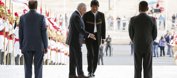 O presidente da Bolívia, Evo Morales, é recebido no Palácio do Planalto pelo presidente Michel Temer. - Sputnik Brasil